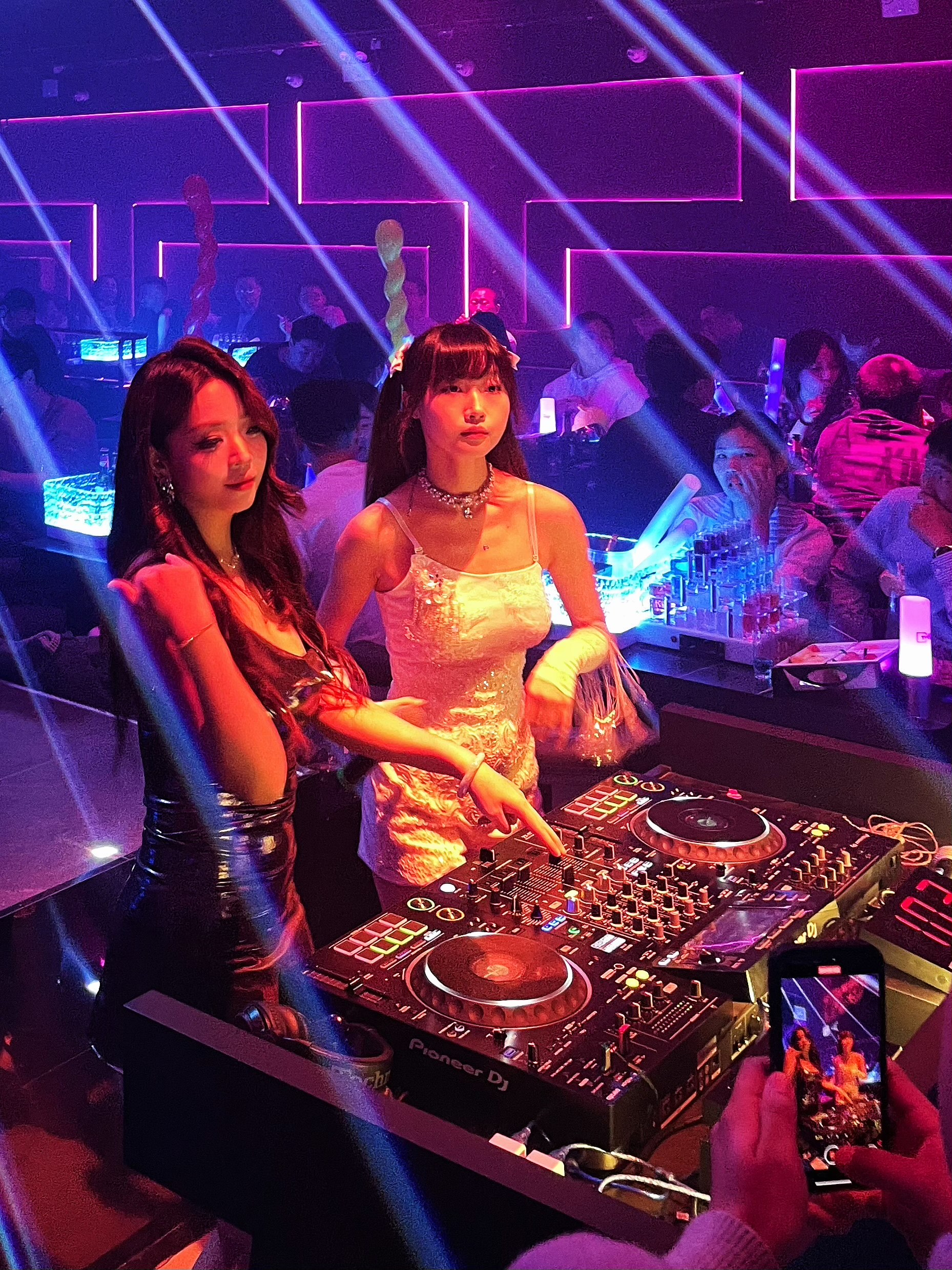 成都商务KTV：玩转商务ktv的新玩法-龙泉驿区ktv预订